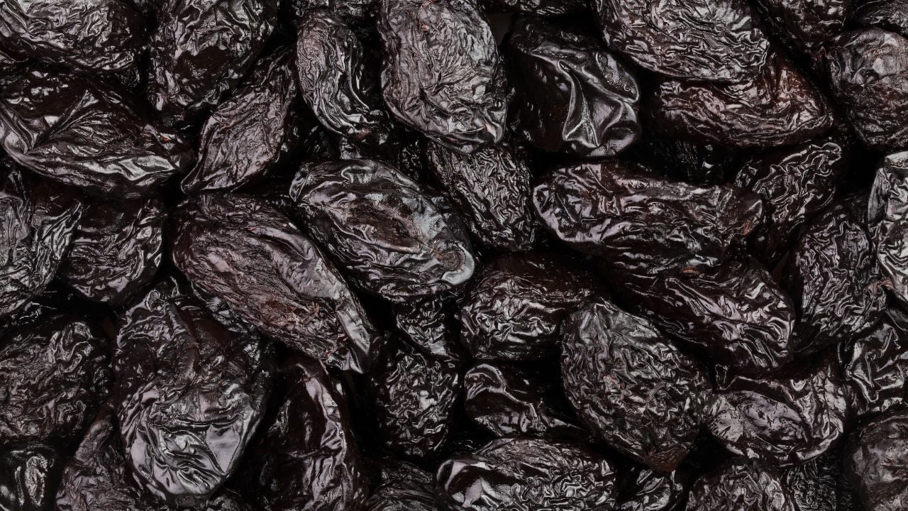 Nutritional Profile of Prunes in Marathi